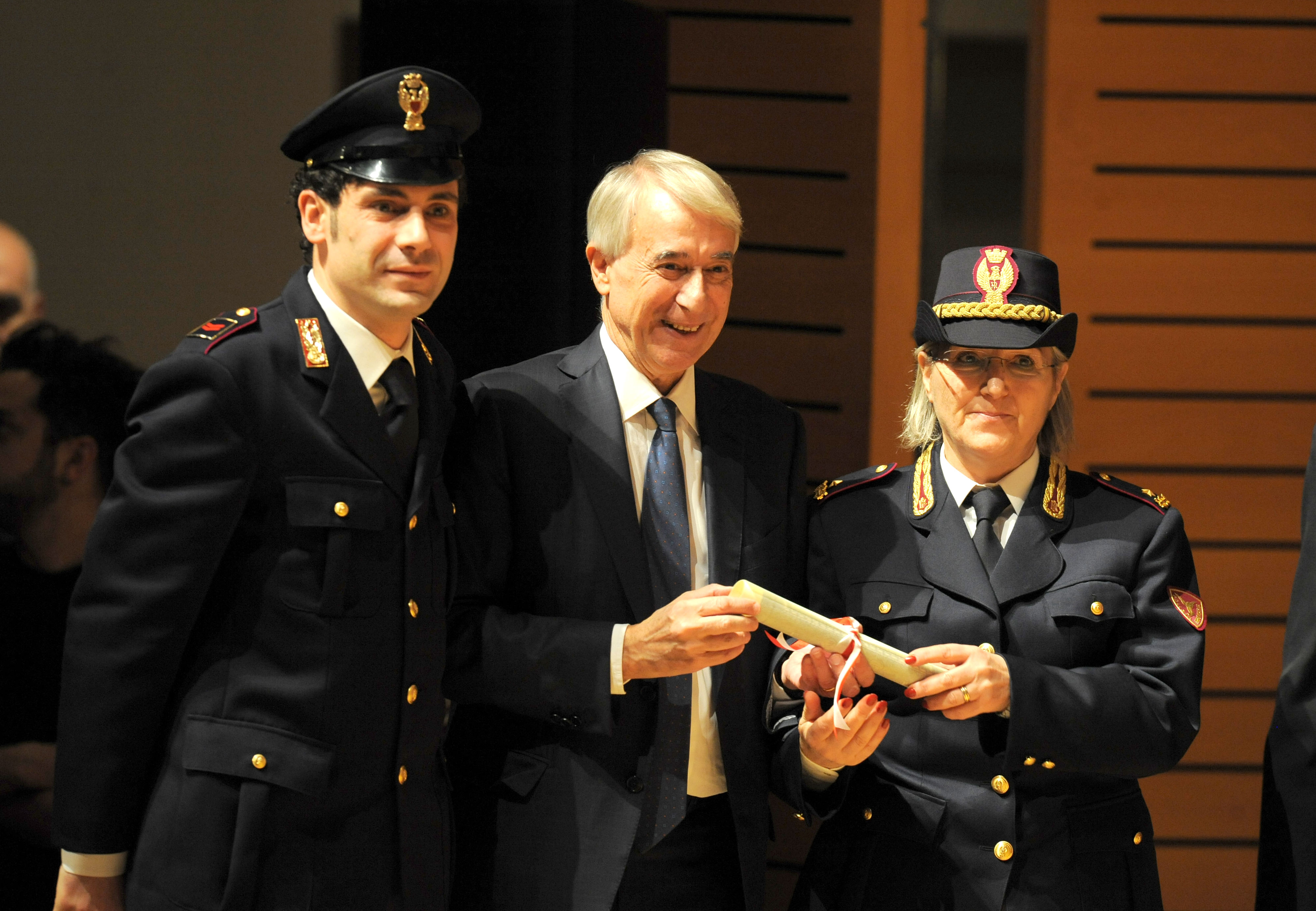 NO ALLA CHIUSURA INDISCRIMINATA DELLE SQUADRE NAUTICHE DELLA POLIZIA DI STATO