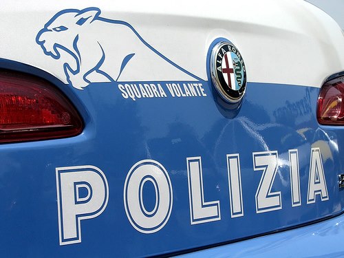 la Polizia alla ricerca di ingegneri, biologi e fisici.