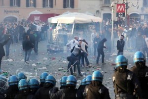 POLIZIA POSTALE: il Direttore del servizio organizza ridicoli corsi di 36 ore per il personale delle Questure.