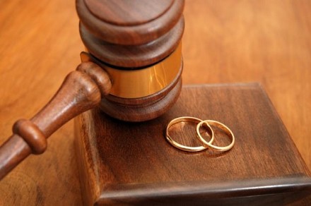 DIVORZIO: ADDIO AL MANTENIMENTO DELLA MOGLIE