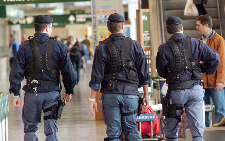 Retribuibilità dei tempi di vestizione dei dipendenti: secondo il Dipartimento ai poliziotti non spetta