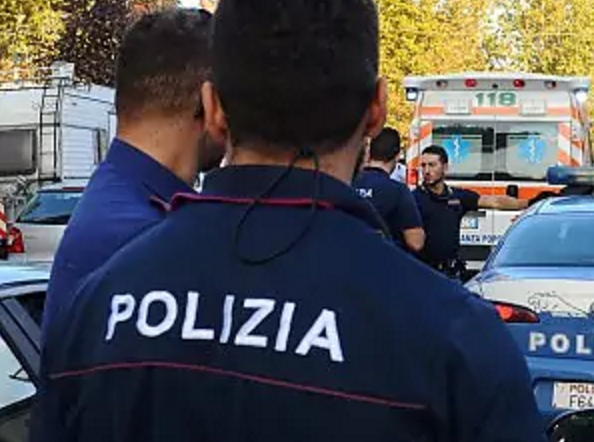 Concorso in polizia, legittima l'esclusione per il tatuaggio non coperto dall'uniforme